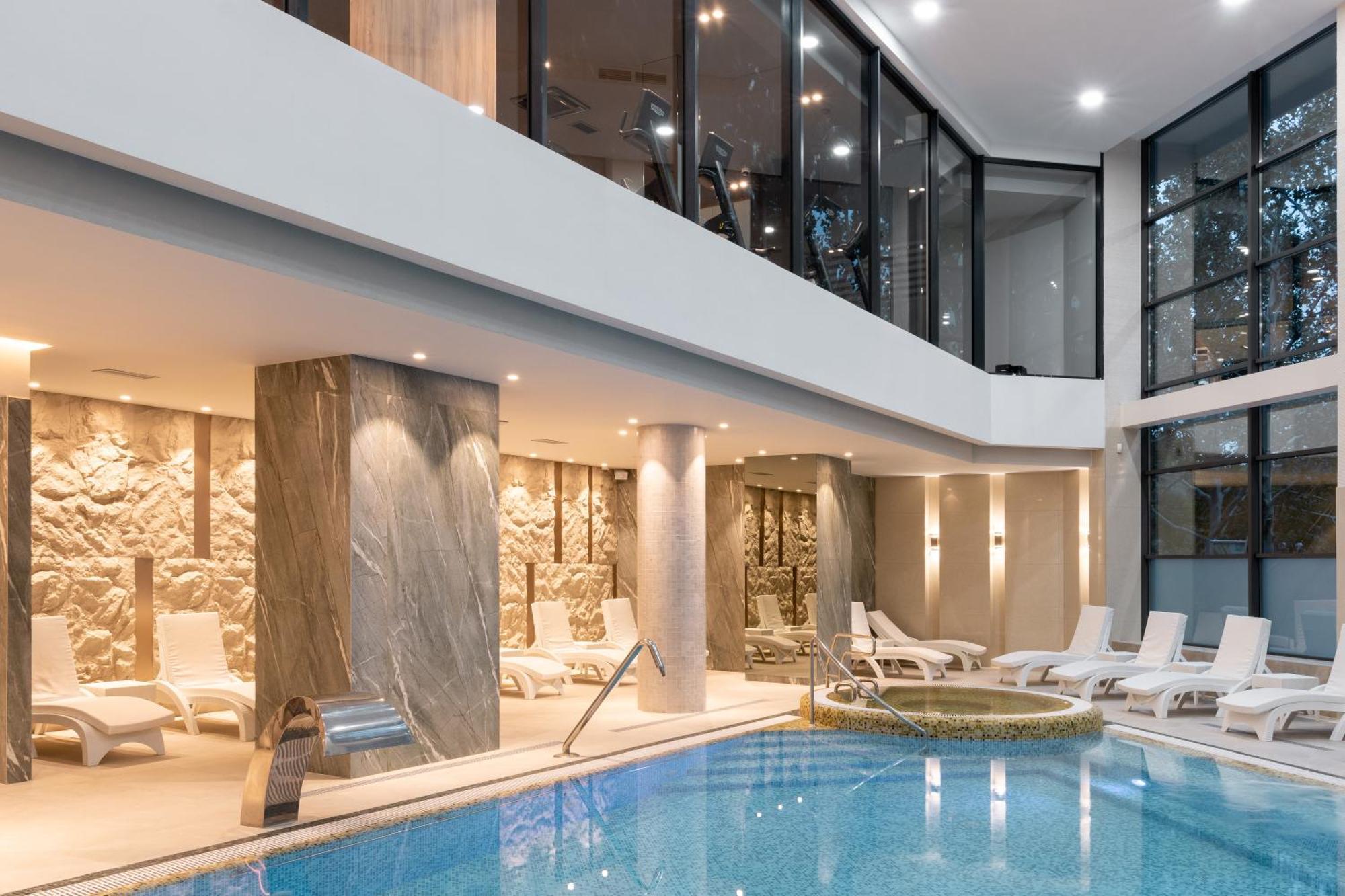 Aquaperla Hotel & Spa Chişinau Exteriör bild