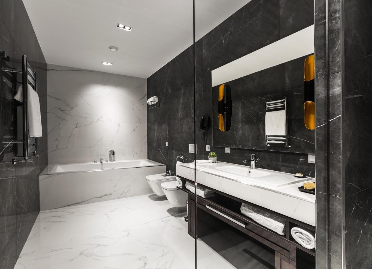 Aquaperla Hotel & Spa Chişinau Exteriör bild